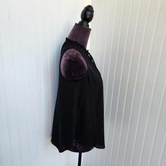 Express Women’s Sleeveless Black Stretch Top Blouse Keyhole Tie Size XS - Picture 4 of 12